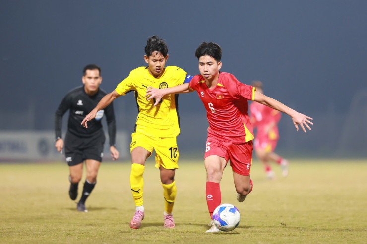 Trực tiếp bóng đá U17 Việt Nam - U17 Malaysia: Sỹ Bách ghi bàn thứ 4, thăng hoa rực rỡ (Hết giờ) - 3