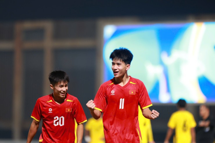 Trực tiếp bóng đá U17 Việt Nam - U17 Malaysia: Sỹ Bách ghi bàn thứ 4, thăng hoa rực rỡ (Hết giờ) - 5