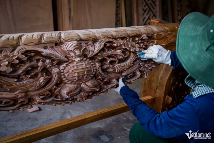 Đồ thờ ‘cháy đơn’ ở làng nghề mộc cổ Đằng Chương: ‘Năm nay bán chạy hơn hẳn' - 8
