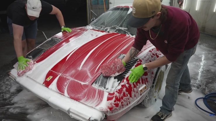 Cặp đôi siêu xe Ferrari bỏ hoang suốt 30 năm, rất ít chi tiết bị hỏng - 8