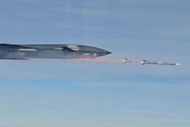 UAV chiến đấu lần đầu tiên bắn hạ mục tiêu bằng tên lửa ngoài tầm nhìn