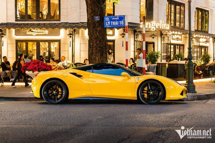 Dàn siêu xe, xe sang trăm tỷ dạo phố Hà Nội, chiếc đắt nhất giá hơn 20 tỷ - 8
