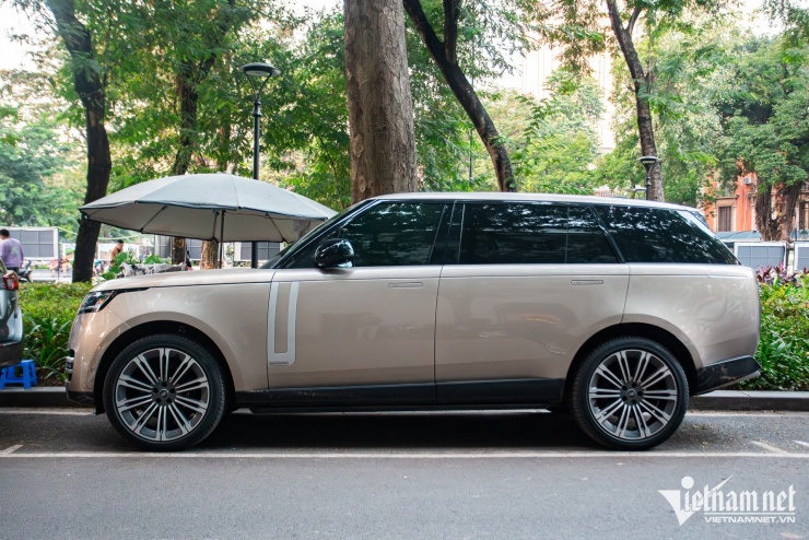 Dàn siêu xe, xe sang trăm tỷ dạo phố Hà Nội, chiếc đắt nhất giá hơn 20 tỷ - 13