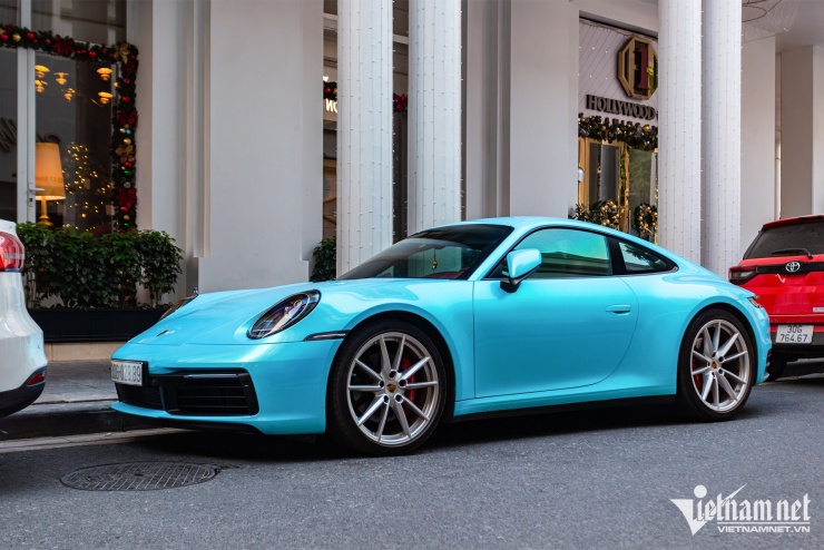 Dàn siêu xe, xe sang trăm tỷ dạo phố Hà Nội, chiếc đắt nhất giá hơn 20 tỷ - 15