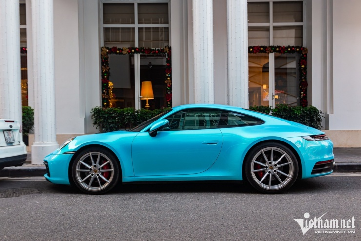 Dàn siêu xe, xe sang trăm tỷ dạo phố Hà Nội, chiếc đắt nhất giá hơn 20 tỷ - 16