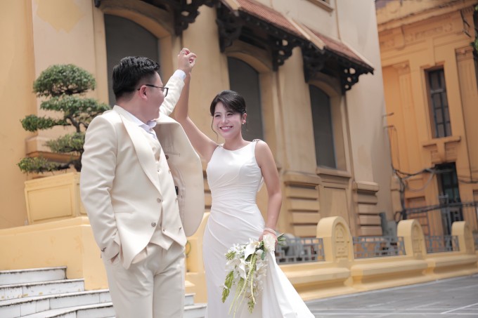 Nga xinh đẹp, rạng rỡ trong bộ ảnh cưới cùng chồng. Ảnh: Nhân vật cung cấp