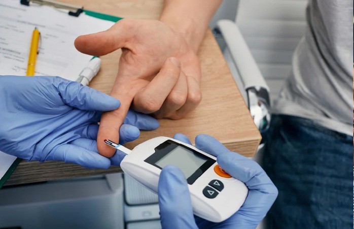 Tình trạng tiền tiểu đường và tiểu đường type 2 vẫn có thể tìm đến dù bạn cho rằng mình không ăn ngọt, nhưng vẫn thường xuyên tiêu thụ các thực phẩm siêu chế biến khác - Ảnh minh họa: NEWS MEDICAL