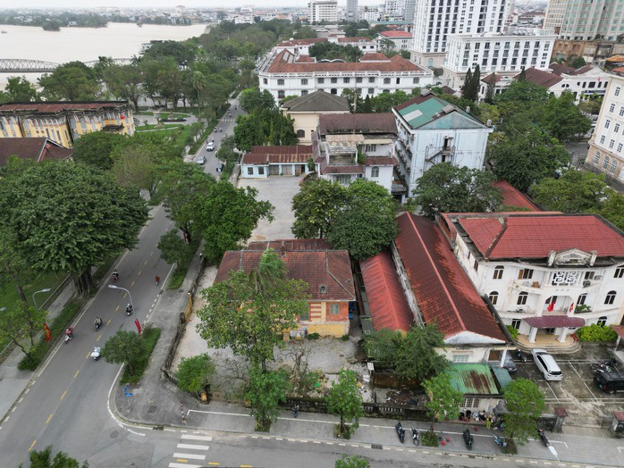 Căn biệt thự cổ này từng được "thần đèn" Nguyễn Văn Cư khảo sát, di dời nhằm bảo tồn và tạo quỹ đất thu hút đầu tư.