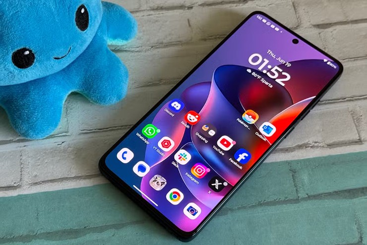 Hiệu năng smartphone giá rẻ đang ngày càng được cải thiện.