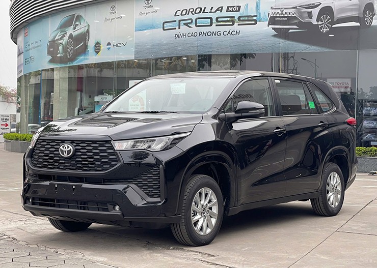 Cụm đèn và mâm nhỏ là điểm phân biệt bản 2.0G với 2.0V