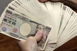 Yên tăng tốc sau cảnh báo cứng rắn từ Ngân hàng Trung ương Nhật Bản