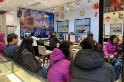 Giá bạc tăng vọt lên mức cao chưa từng thấy, có người xuống tay mua cả tạ