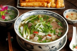 Sự thật về 'ninh xương 48 tiếng' để nấu phở