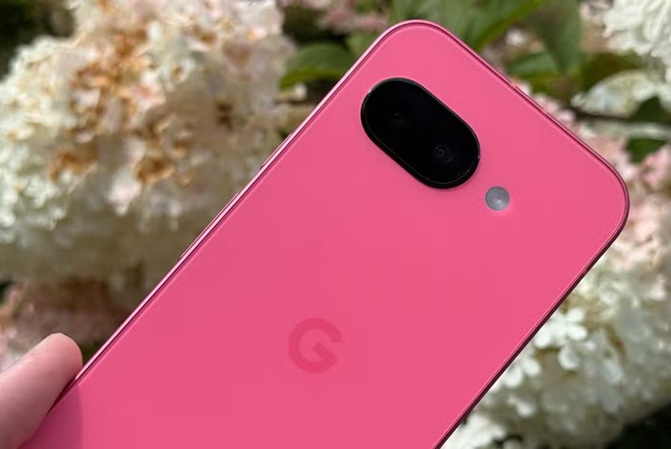 Thời lượng pin smartphone giá rẻ thậm chí có thể kéo dài đến 2 ngày dù hiệu suất cải thiện.