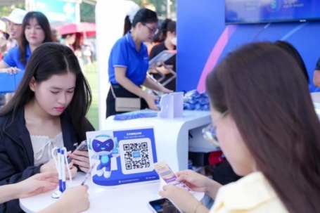 Tài khoản có số dư dưới 500.000 đồng/tháng sẽ bị thu phí quản lý