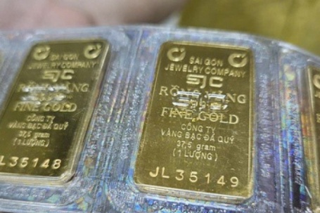 Giá vàng hôm nay 1-12: Vừa mở cửa đã lập kỷ lục mới