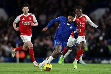 Chelsea 10 người vẫn khiến Arsenal vất vả: "Quái thú" lu mờ Rice, toàn diện nhất bóng đá Anh