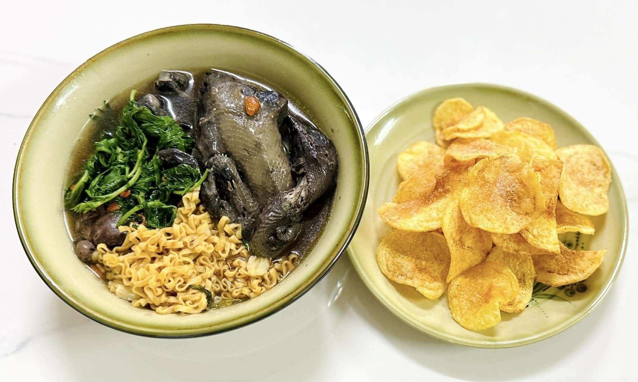 Mì gà ác tần - Snack khoai tây