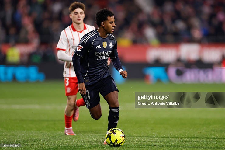 HLV Alonso cho rằng Rodrygo đã bị phạm lỗi