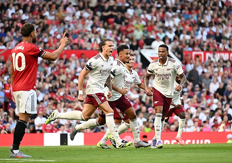 MU có cùng thành tích ghi bàn từ tình huống cố định với Arsenal