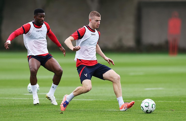 Adam Wharton là mảnh ghép hoàn hảo mà HLV Ruben Amorim tìm kiếm