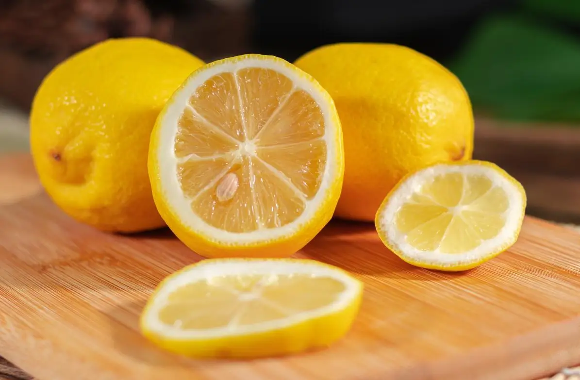 Sai lầm nhiều người mắc: Chuối kết hợp 5 món này khiến dạ dày tổn thương - 3