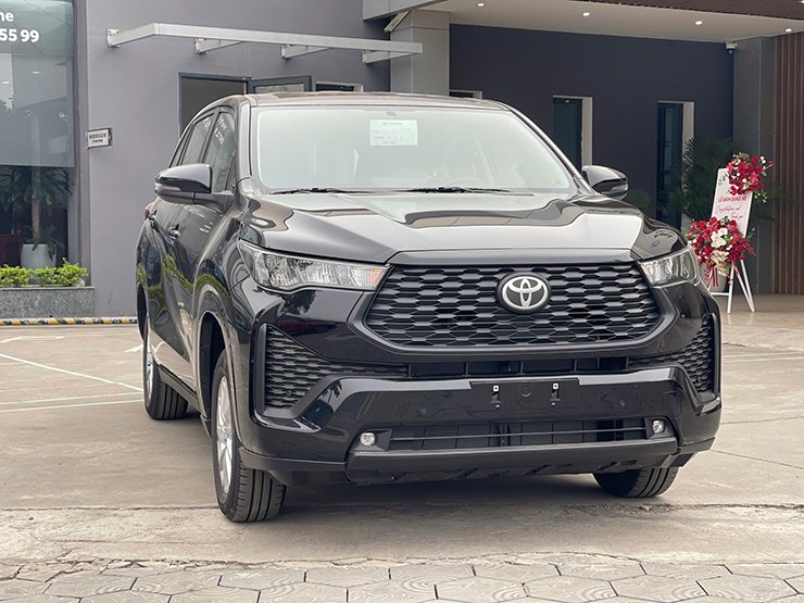 Toyota Innova Cross 2.0G là bản tiêu chuẩn mới