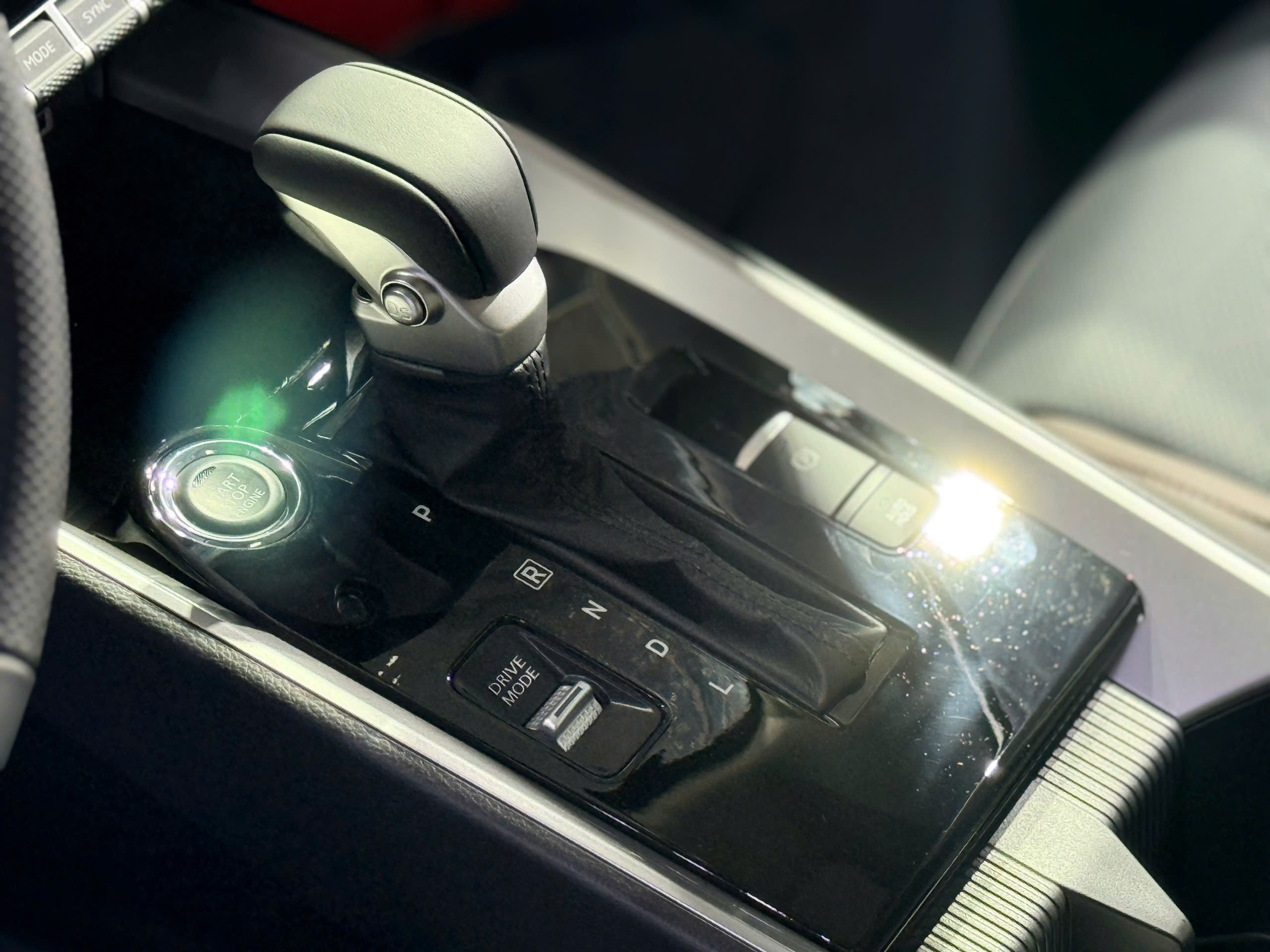 Mitsubishi Destinator được trang bị khối động cơ xăng, dung tích 1.5L tăng áp MIVEC.