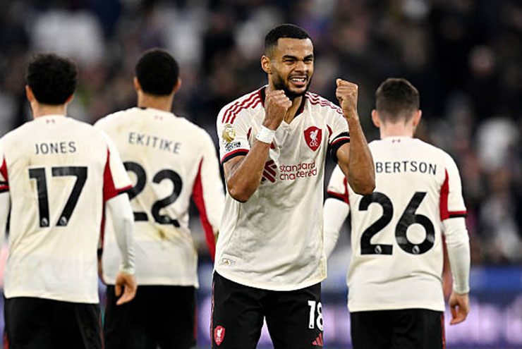 Liverpool thắng trở lại để đến gần khu vực top 5