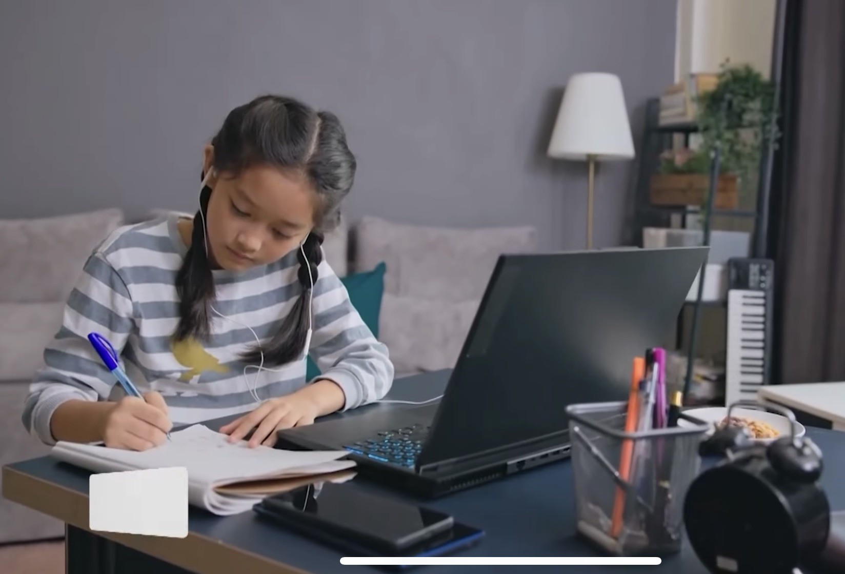 Mạng xã hội dần trở thành “lớp học mở”.