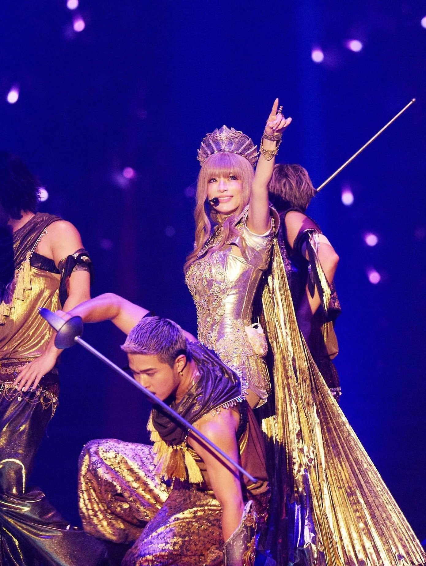 Cú giáng đau vào giới bầu show - 1