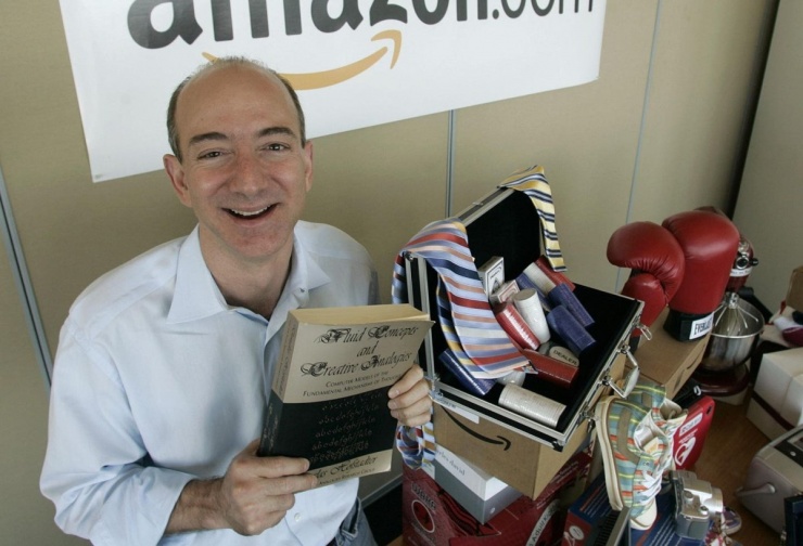 Phong cách Jeff Bezos biến đổi qua 30 năm - 3