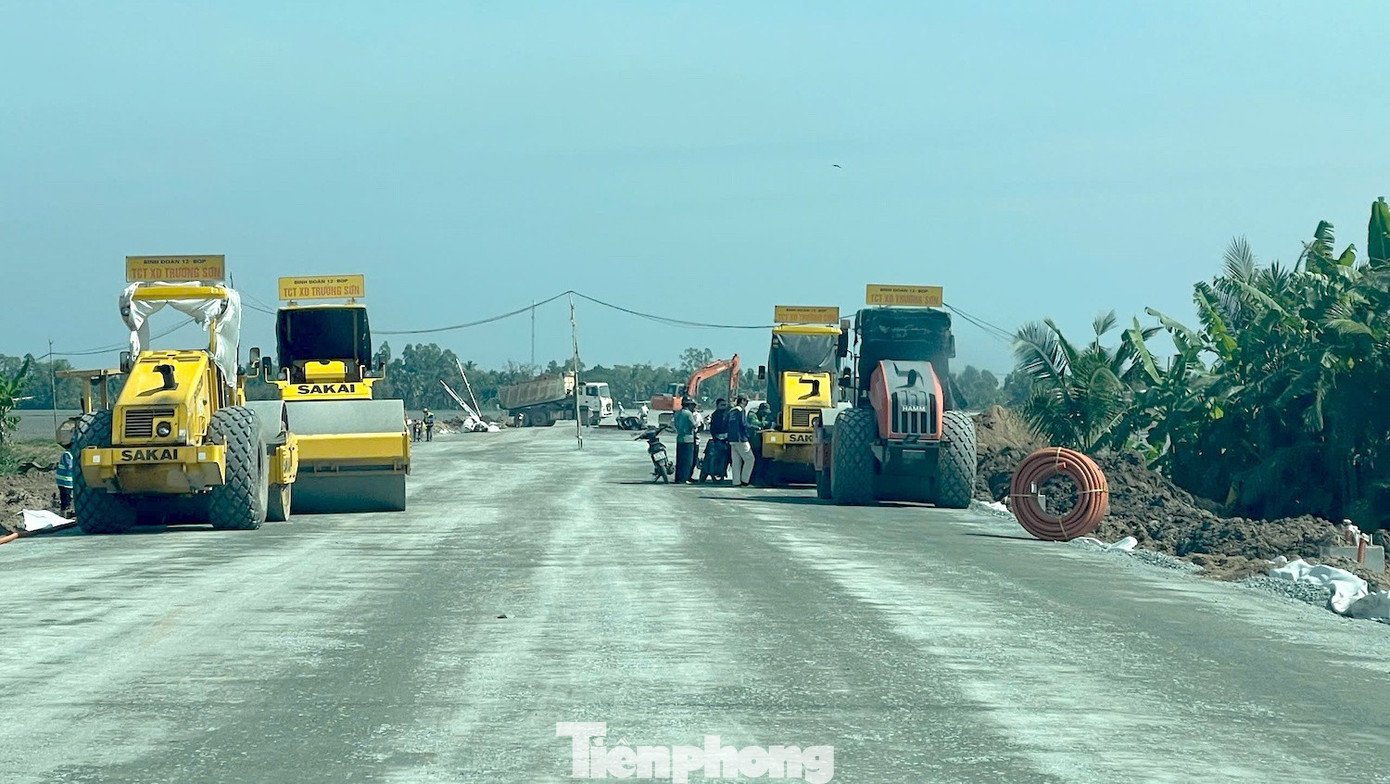 Cận cảnh cao tốc Cần Thơ - Cà Mau sắp thông xe - 23