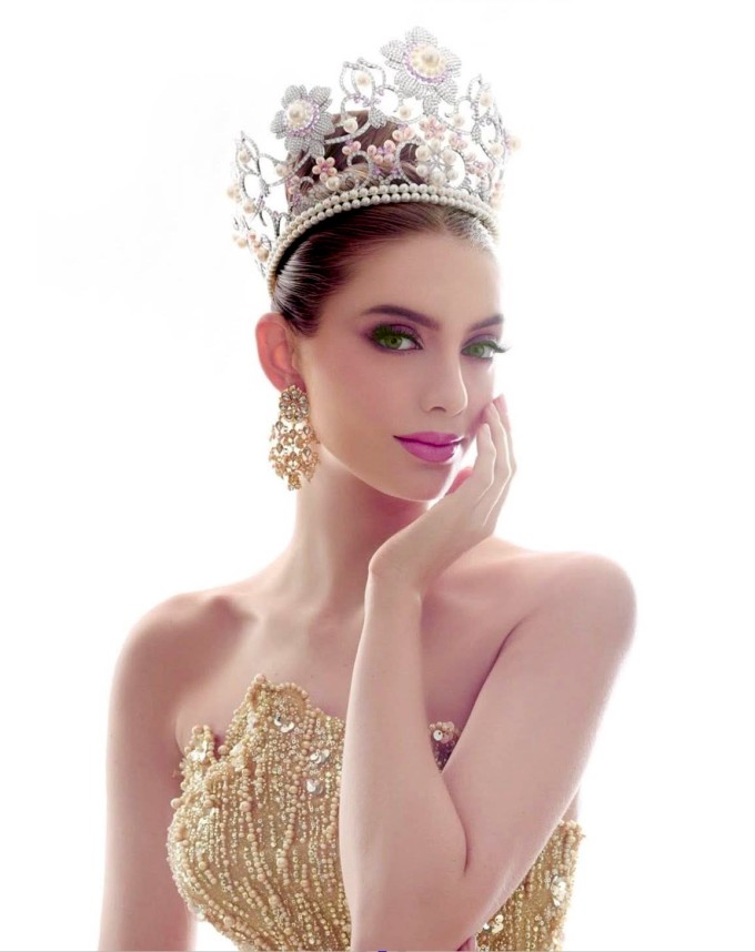 Người đẹp Colombia nhận vương miện từ Hoa hậu Quốc tế 2024 Huỳnh Thị Thanh Thủy