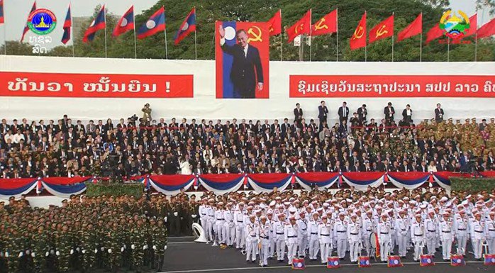 Diễu binh, diễu hành trọng thể kỷ niệm 50 năm Quốc khánh Lào - 4