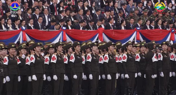 Diễu binh, diễu hành trọng thể kỷ niệm 50 năm Quốc khánh Lào - 10