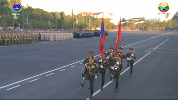Diễu binh, diễu hành trọng thể kỷ niệm 50 năm Quốc khánh Lào - 12