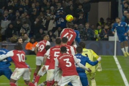 Bóng đá - VAR Ngoại hạng Anh gây tranh cãi: Arsenal - Liverpool bị xử ép, Chelsea hưởng lợi