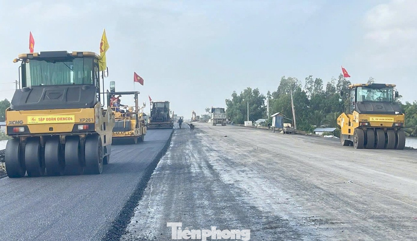Cận cảnh cao tốc Cần Thơ - Cà Mau sắp thông xe - 14