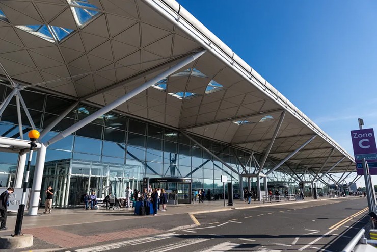 Cựu sao Ngoại hạng Anh bị bắt khẩn cấp vì cáo buộc hiếp dâm - 1