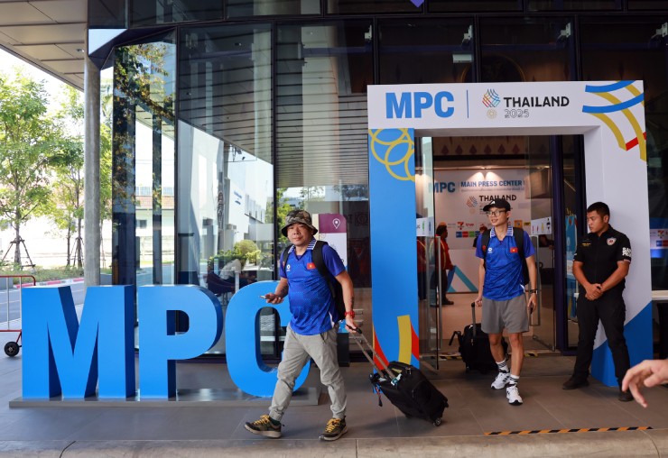 Trung tâm báo chí của SEA Games 33 cũng đã đi vào hoạt động ở trung tâm truyền hình quốc gia Thái Lan, cách sân Rajamangala khoảng 7 km. 