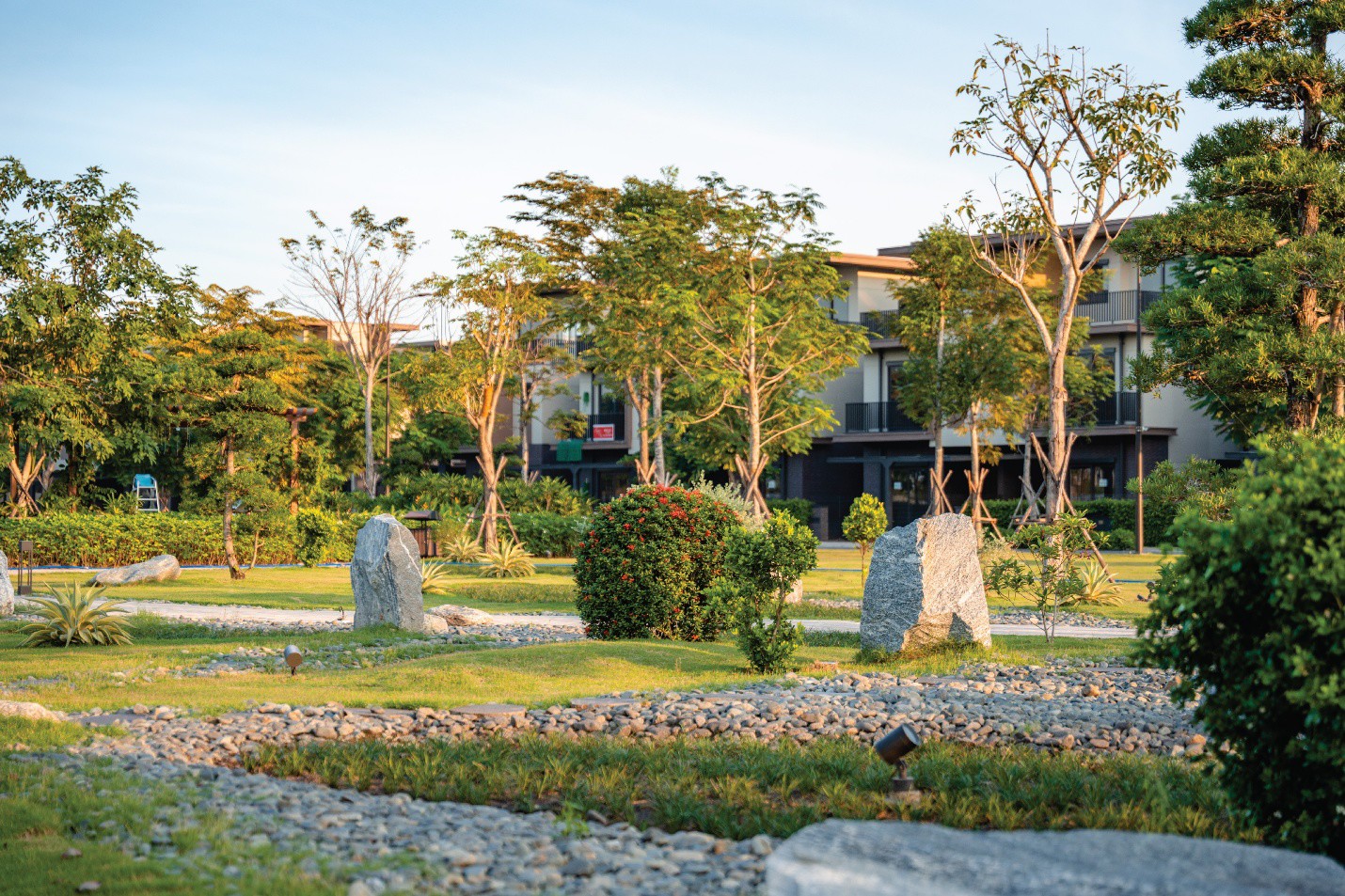 Không gian xanh thực tế tại Izumi City, nơi nhịp sống đô thị hài hòa cùng thiên nhiên.