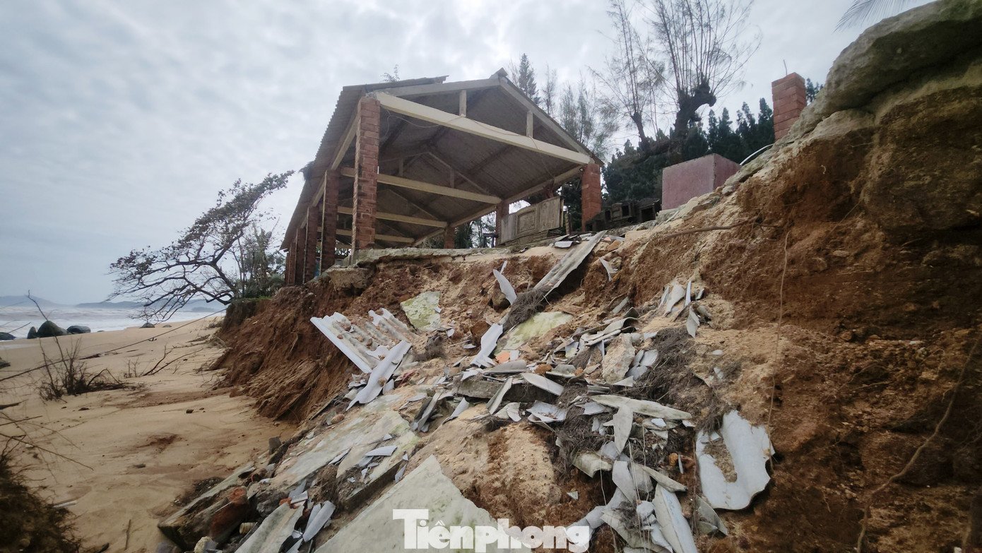 Cảnh tượng chưa từng thấy tại bãi tắm nổi tiếng xứ Huế - 15