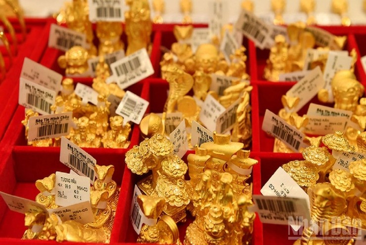 Giá vàng giảm mạnh