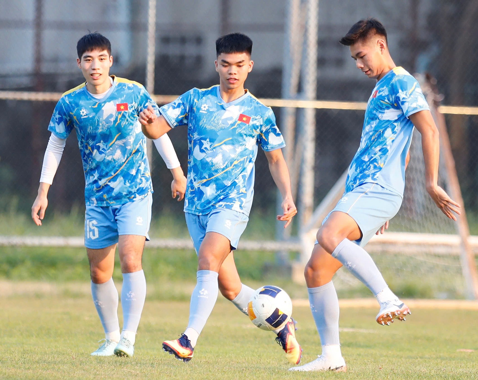 Bầu không khí vui vẻ, thoải mái ở U22 Việt Nam phần nào giúp các tuyển thủ tự tin hướng đến kết quả tốt nhất trong các trận đấu sắp tới của môn bóng đá nam SEA Games 33.