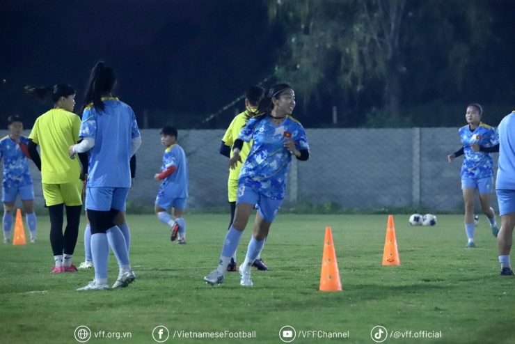 Huỳnh Như và tuyển nữ Việt Nam hướng đến 3 điểm trận mở màn SEA Games 33 - 2