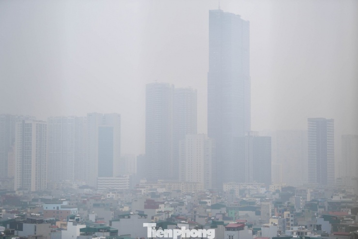 Bụi mù bao phủ Thủ đô: Người Hà Nội vật lộn đối phó với cảnh ‘mắt cay, thở khó’ - 1