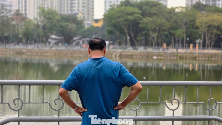 Bụi mù bao phủ Thủ đô: Người Hà Nội vật lộn đối phó với cảnh ‘mắt cay, thở khó’ - 12