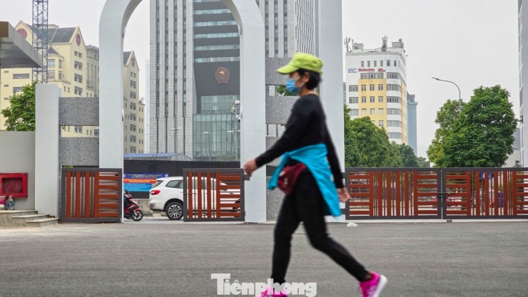 Bụi mù bao phủ Thủ đô: Người Hà Nội vật lộn đối phó với cảnh ‘mắt cay, thở khó’ - 15