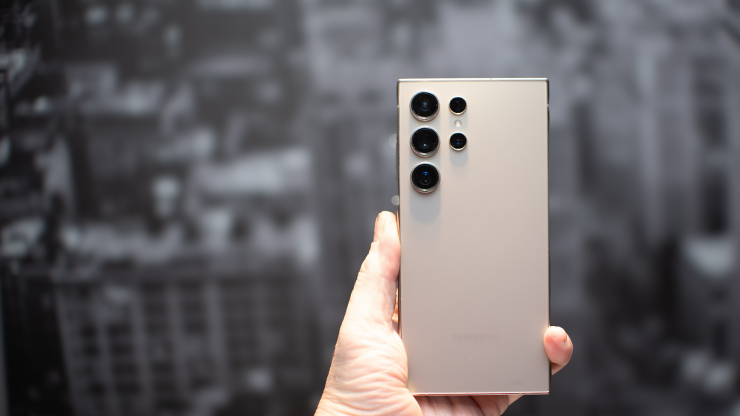 CISA cảnh báo người dùng Samsung và Pixel cập nhật bản vá ngay lập tức. Ảnh: TechRadar